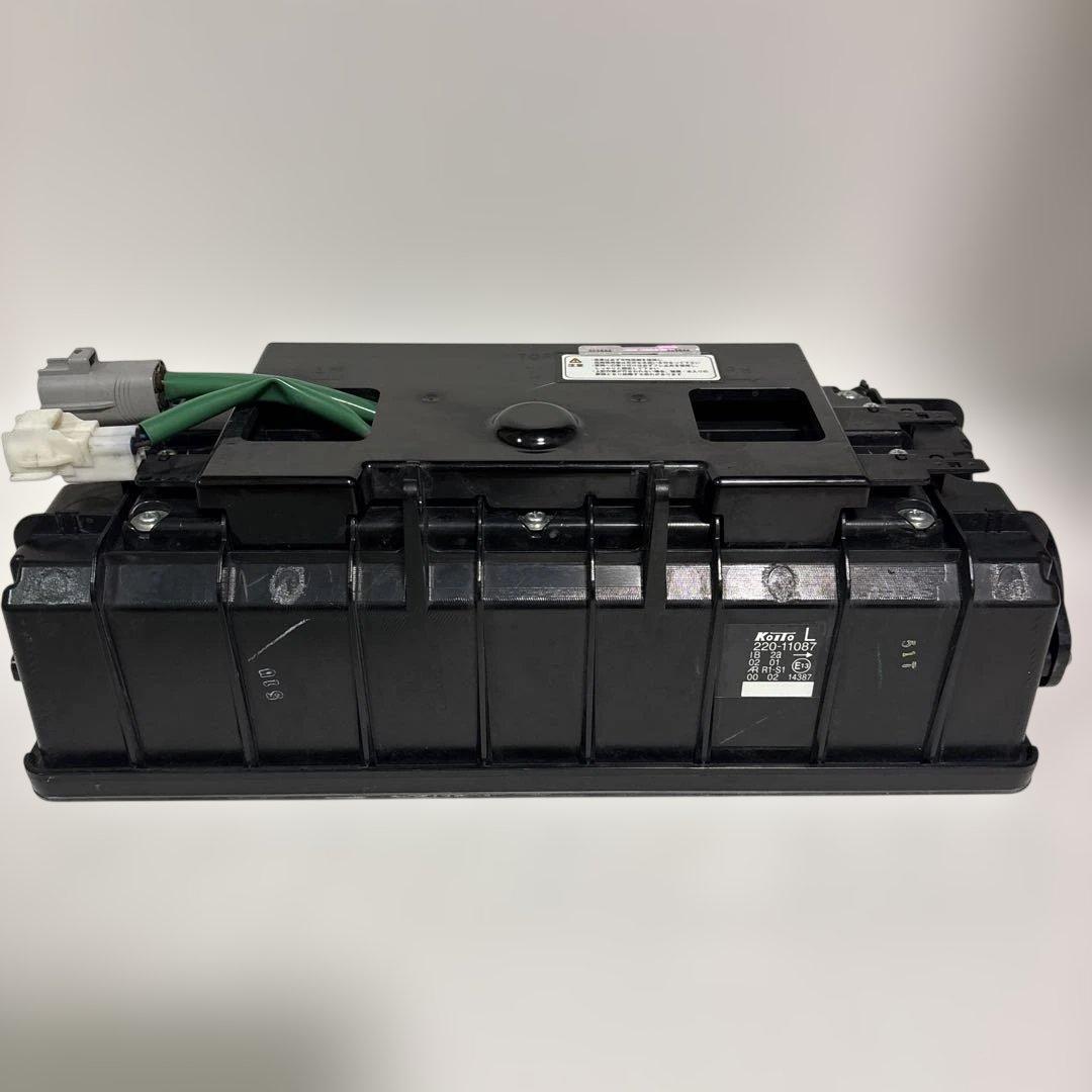 【28】小糸　トラック用 4t 10t ノーマルタイプ（助手席側）クリア