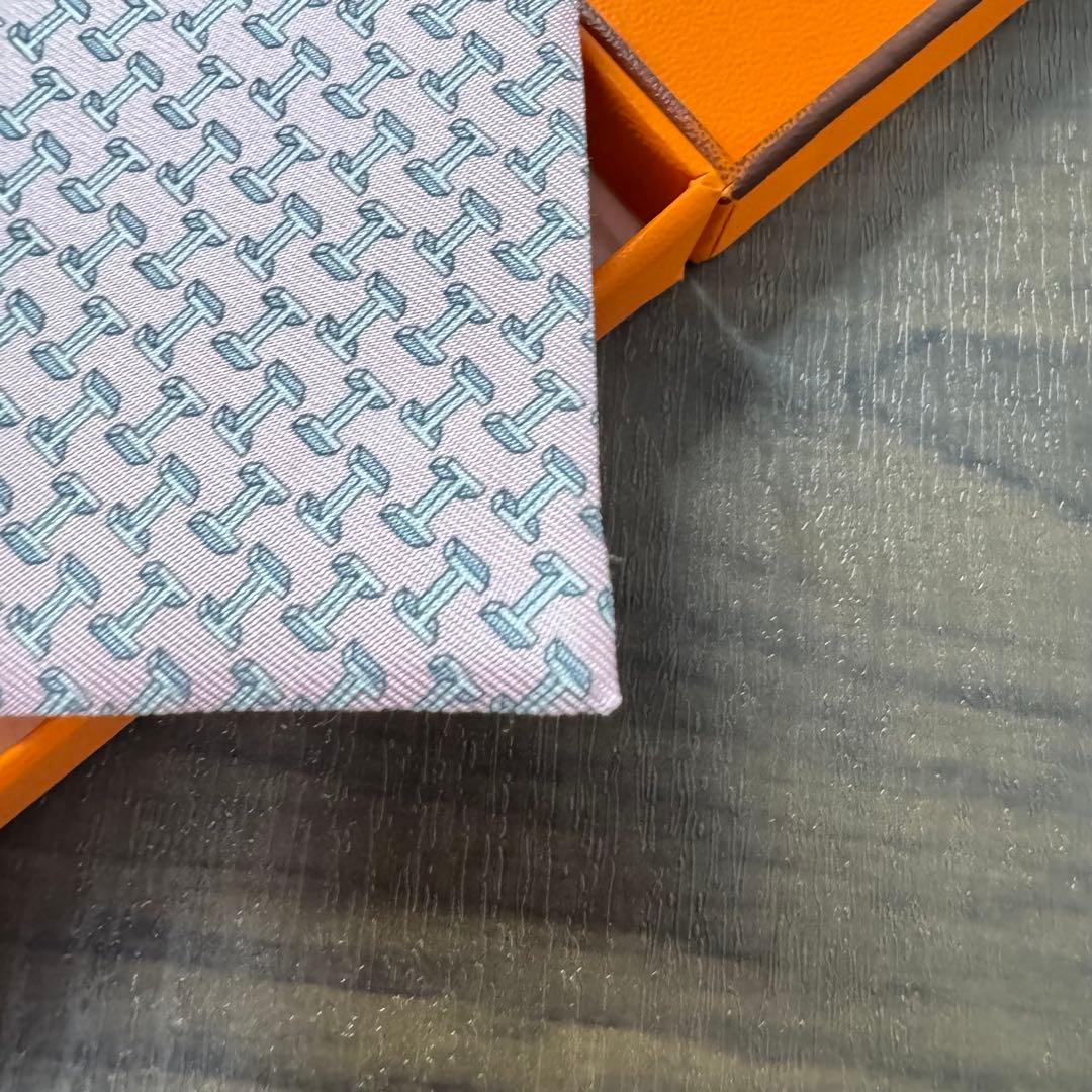 未使用 HERMES エルメス H柄 ネクタイ 年の色 ハートフェルトピンク