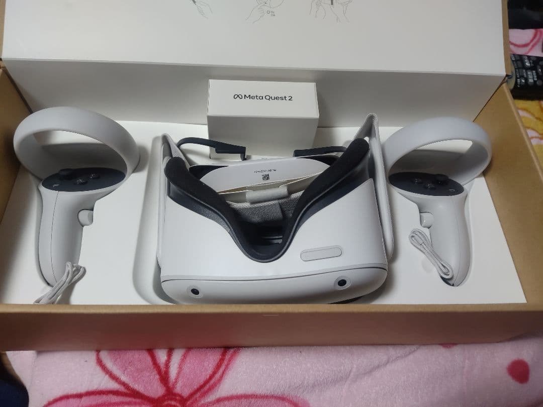 r*y様  Quest 2 VRヘッドセット 128GB　メタクエスト