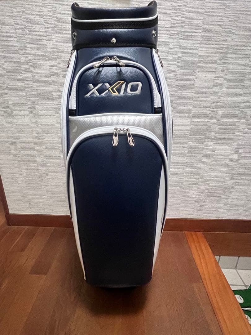 新品未使用 XXIO キャディバッグ ネイビー・ホワイト