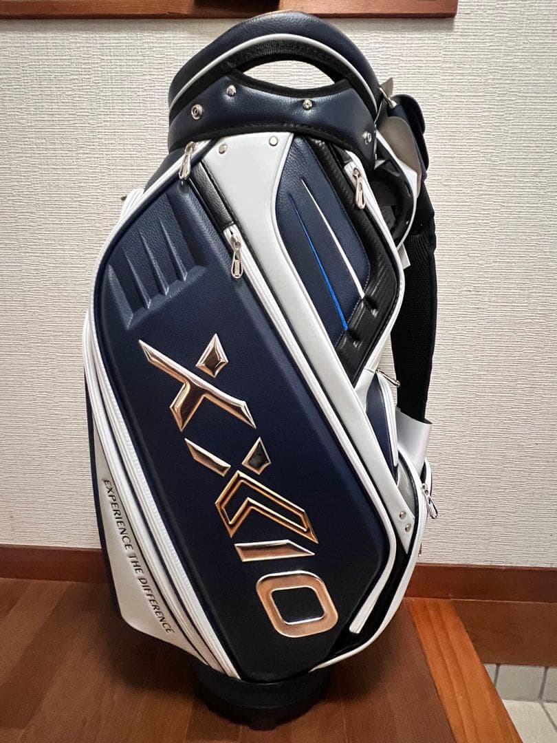 新品未使用 XXIO キャディバッグ ネイビー・ホワイト