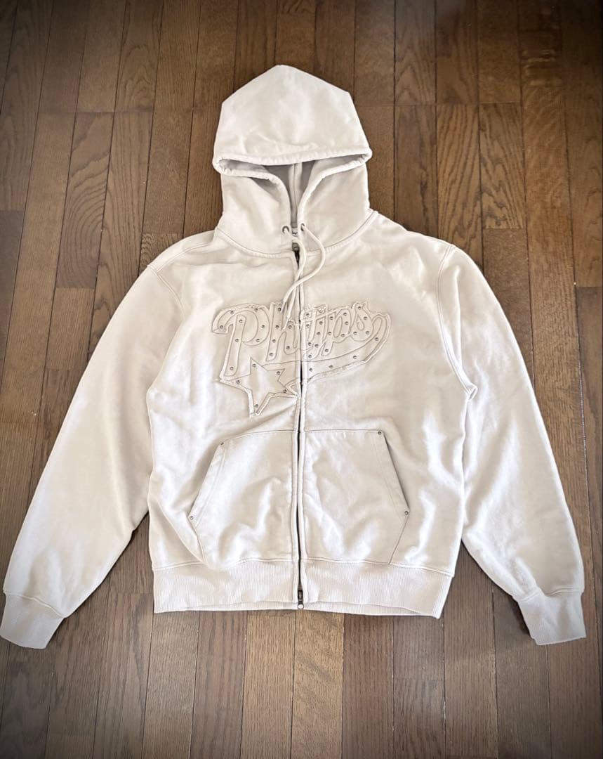 MUSINSA PHIYPS スタッズアプリケーションパーカー グレージュ
