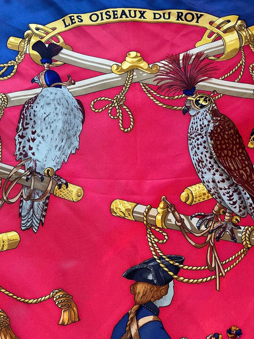 HERMÈS シルクスカーフ