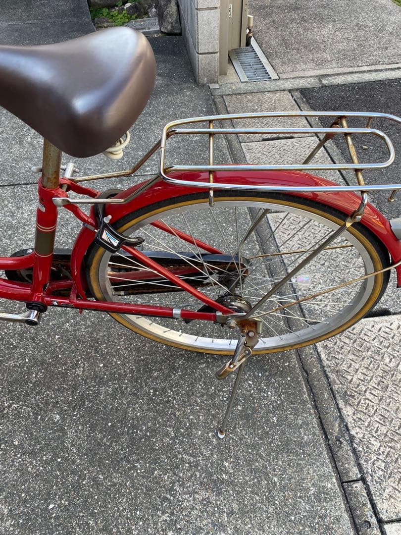 赤 シティサイクル 前面バスケット付き