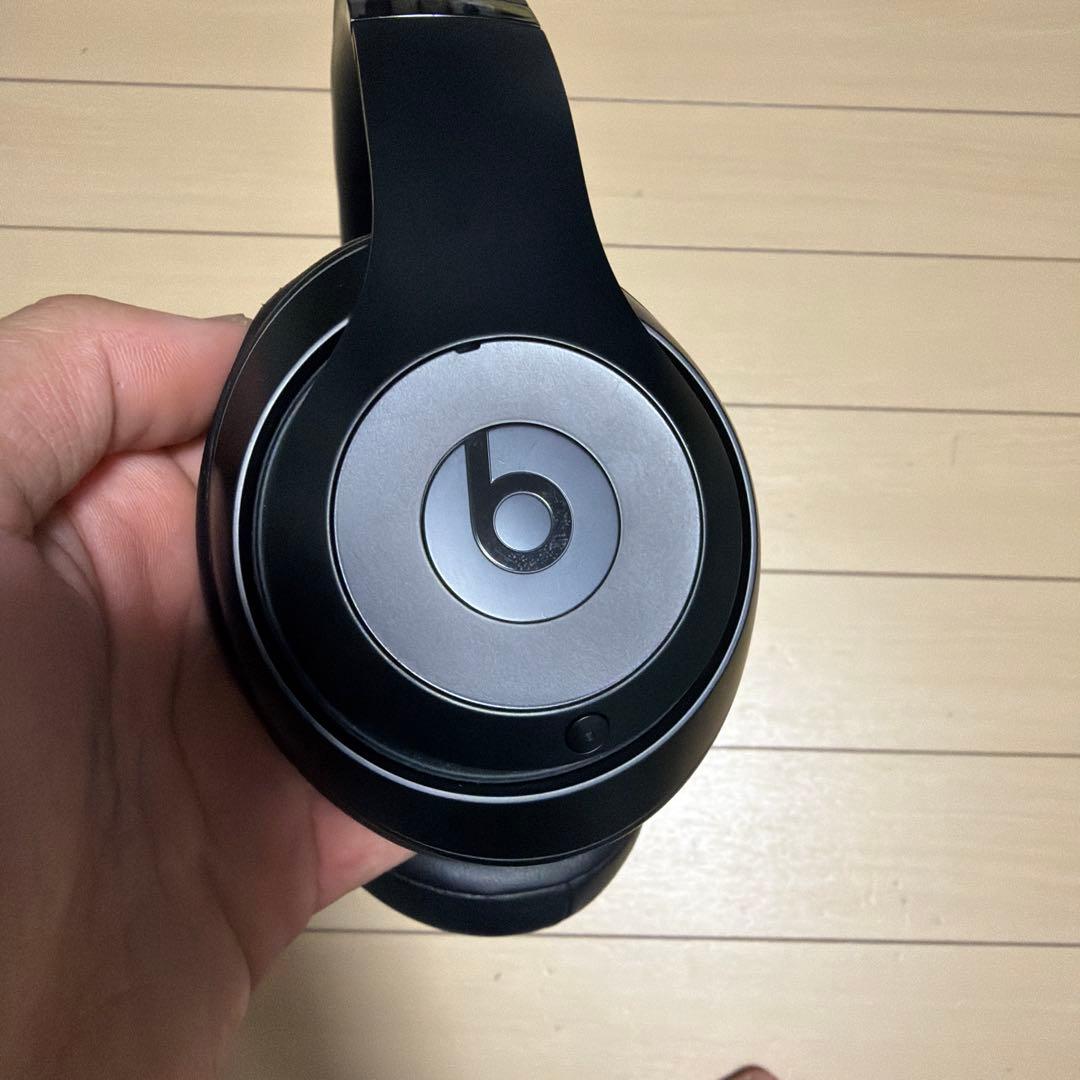 Beats ブラック ワイヤレスヘッドホン