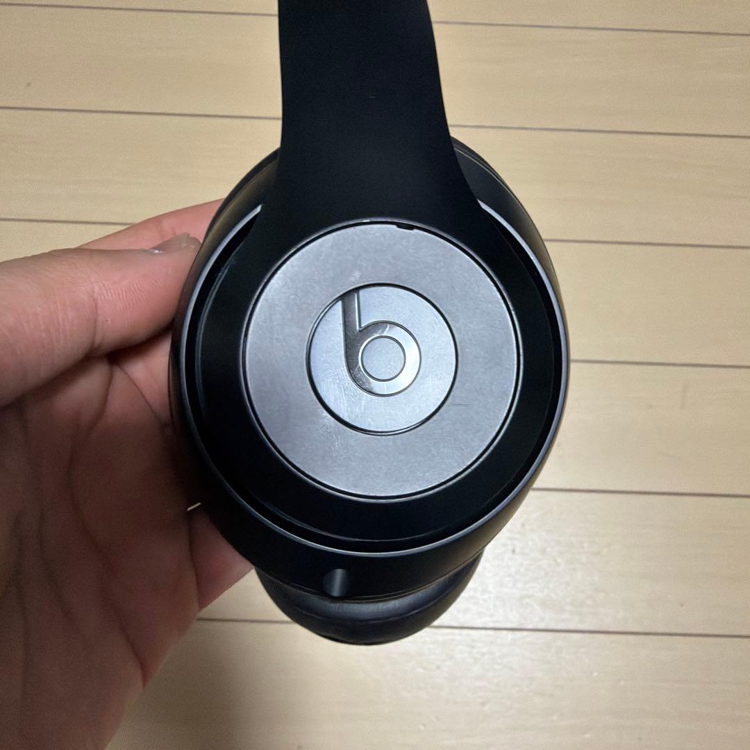 Beats ブラック ワイヤレスヘッドホン