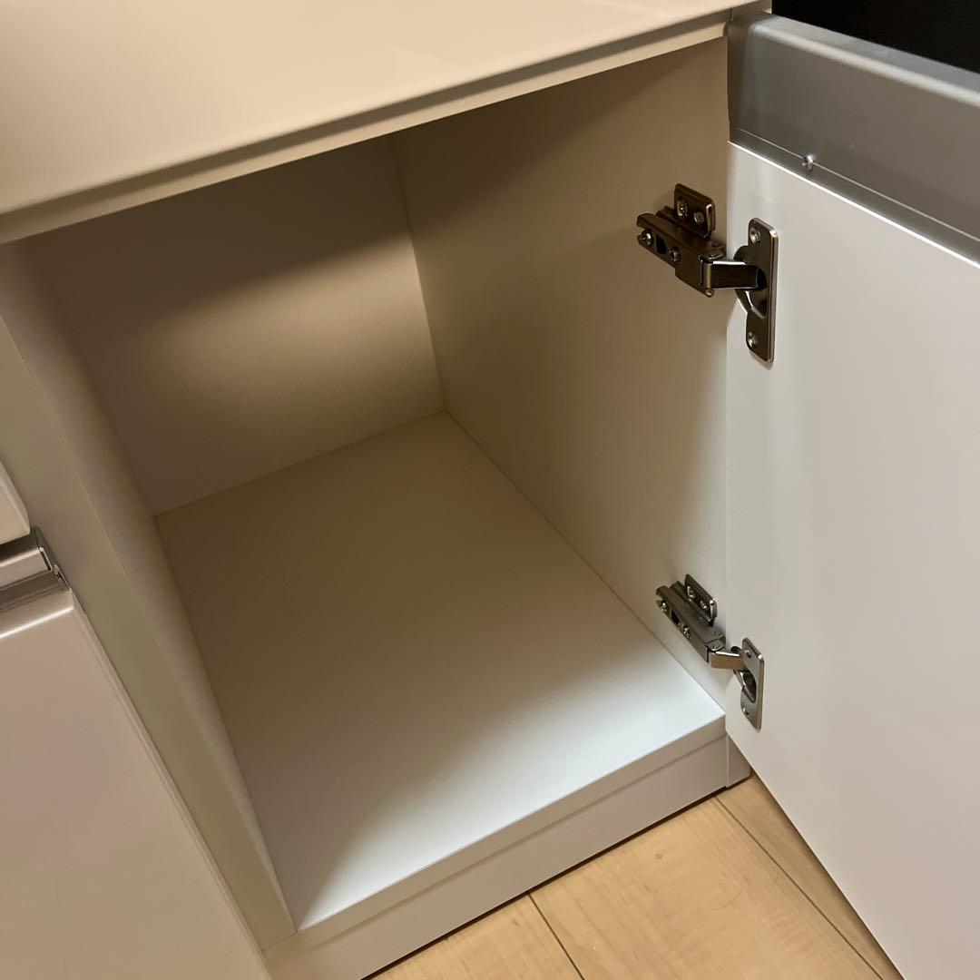 【3月中旬までの出品】ニトリ　キッチンボード　食器棚