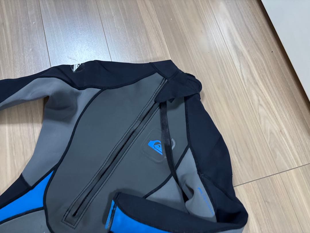 ★送料無料★お洒落　クイックシルバー　フルスーツ　ウエットスーツ　サーフィン