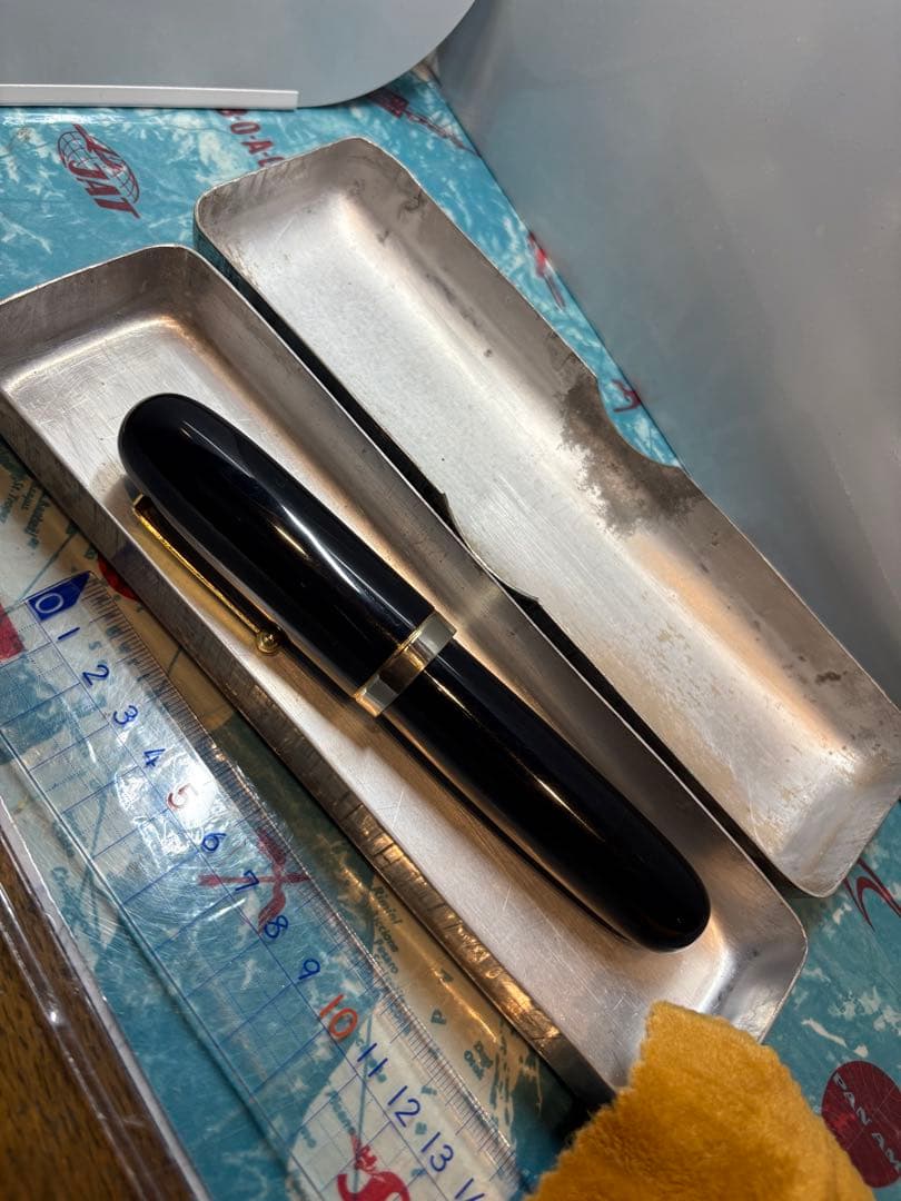 昭和　国産極太万年筆　未使用品　ブリキの筆箱