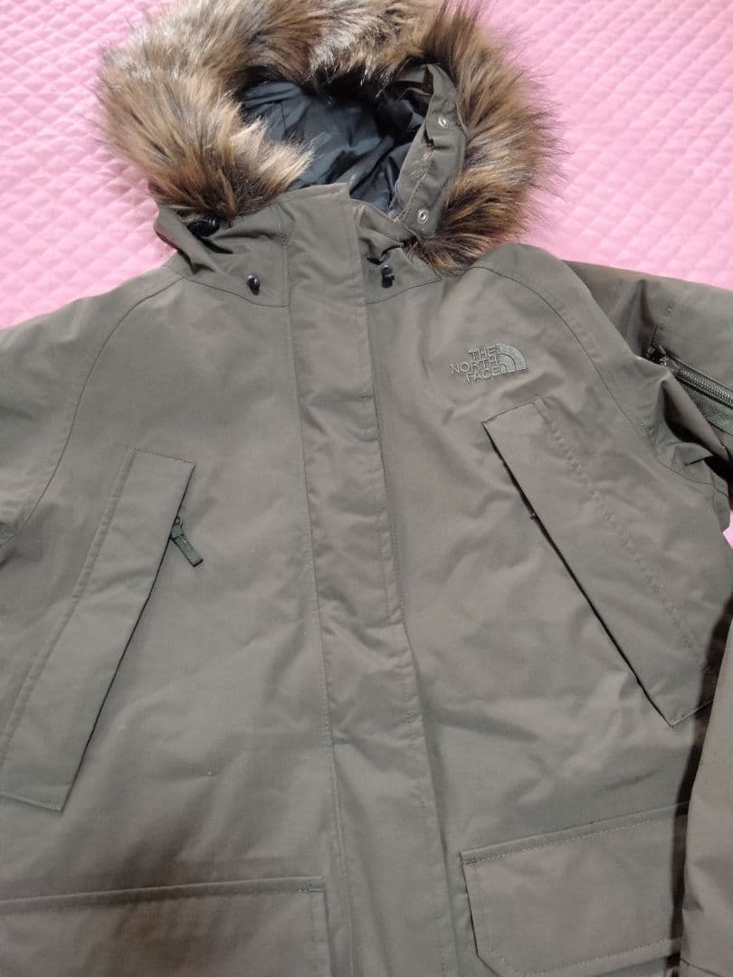 【美品】ノースフェイス グレイストリクライメイトパーカ 　ジャケット　カーキ色