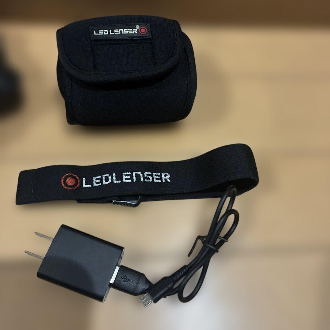 LED LENSER H7R ヘッドランプ 充電式　収納ケース付き