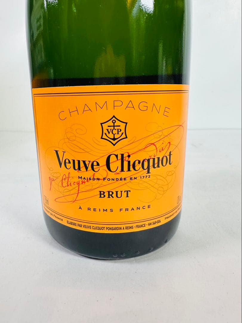 【保管品】 ヴーヴクリコ　 イエローラベル　 Veuve Clicquot