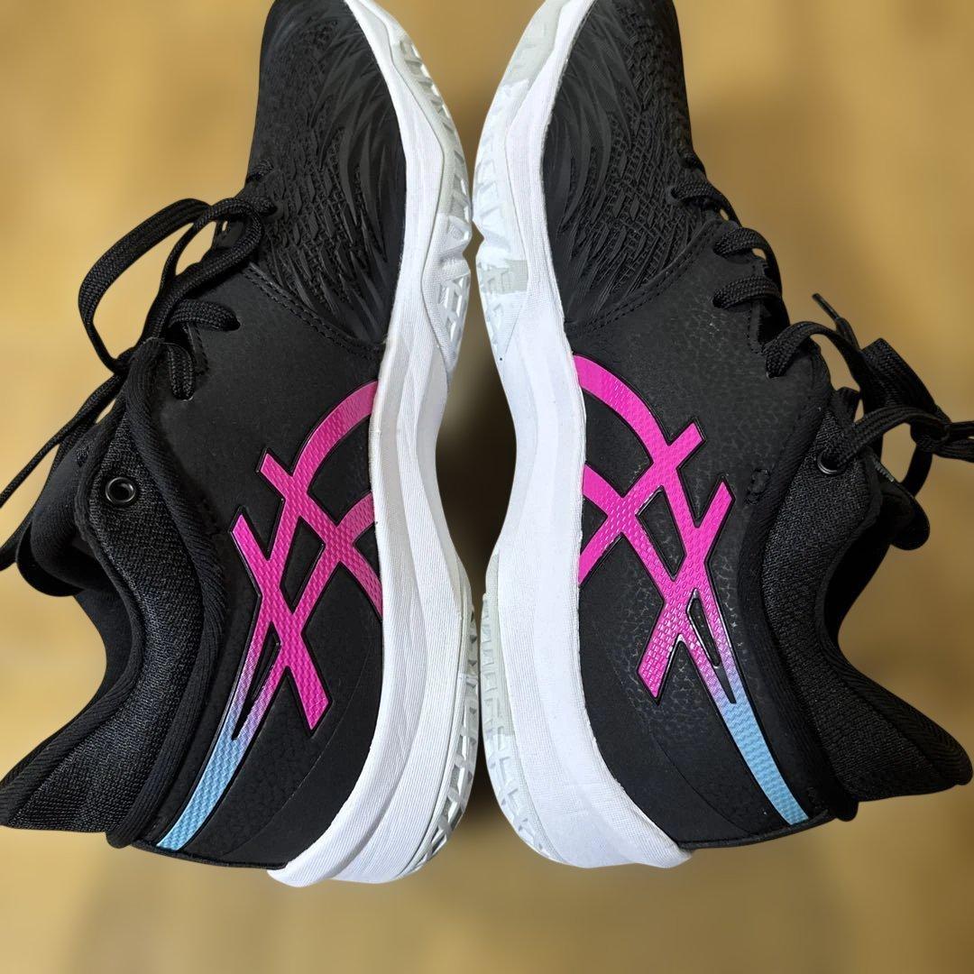 ASICS UNPRE ARS LOWバスケットボールシューズ