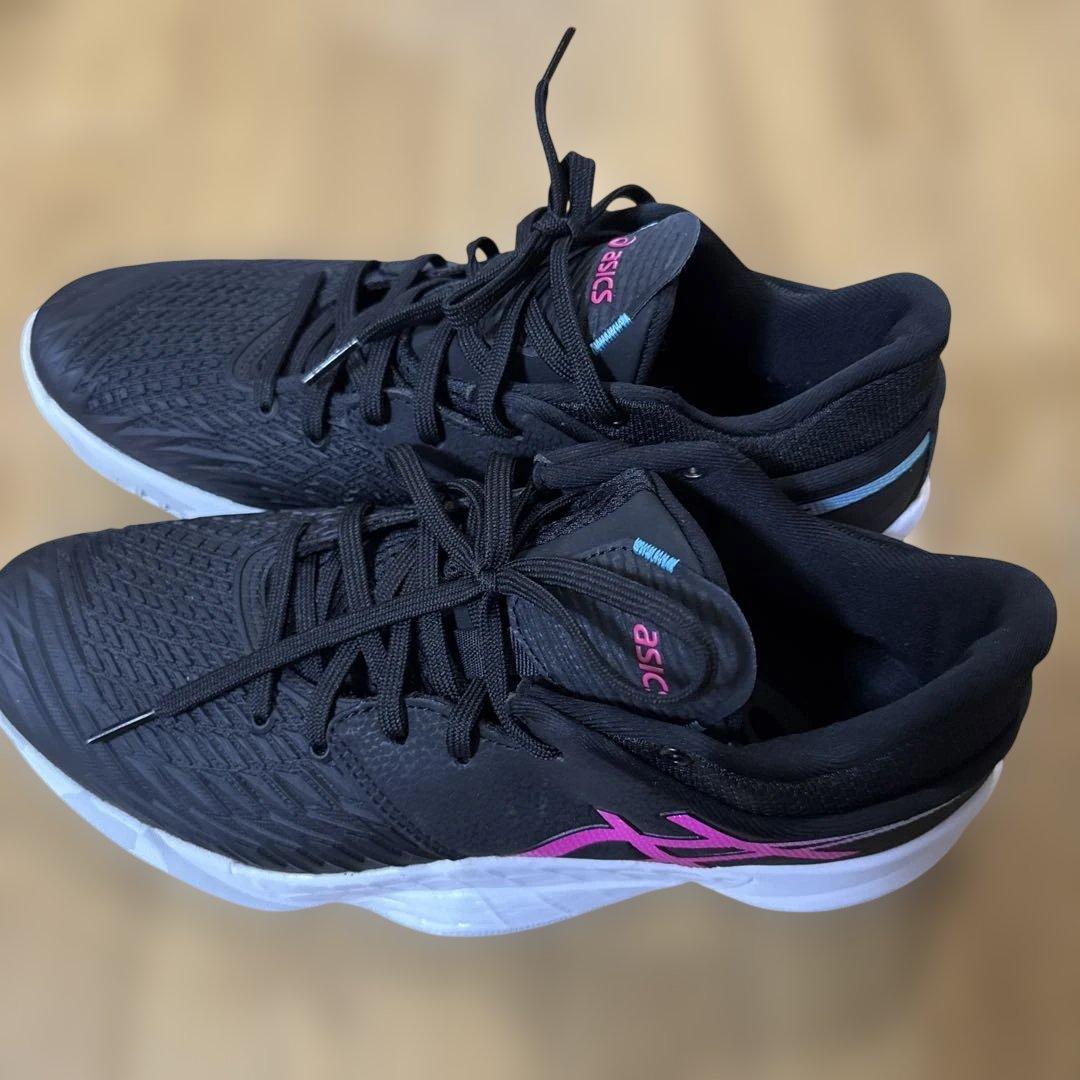 ASICS UNPRE ARS LOWバスケットボールシューズ