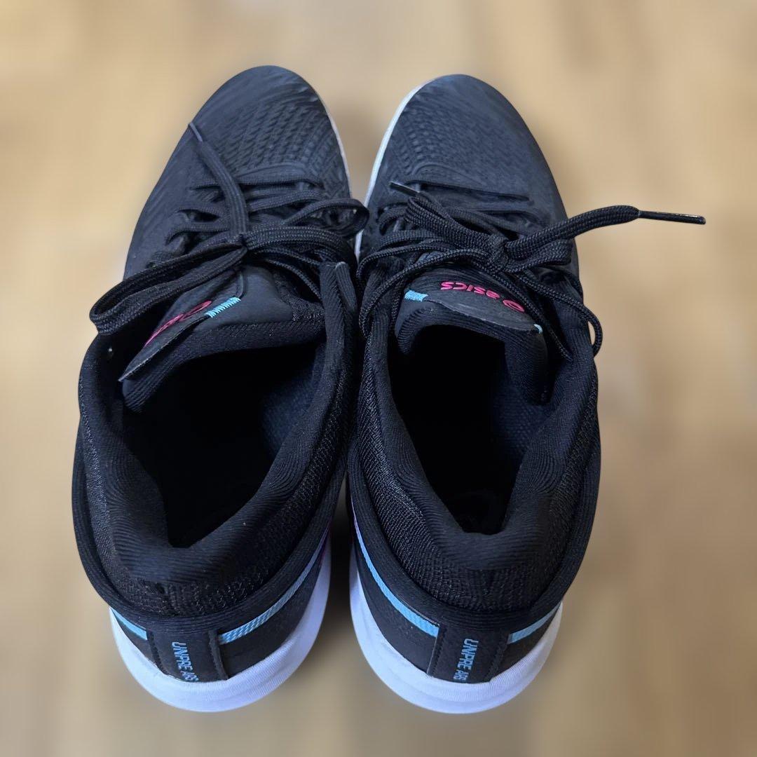 ASICS UNPRE ARS LOWバスケットボールシューズ