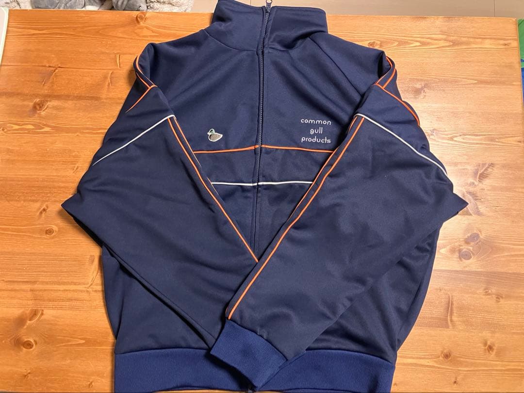 common gull products. 休日のトラックジャケット　ネイビー