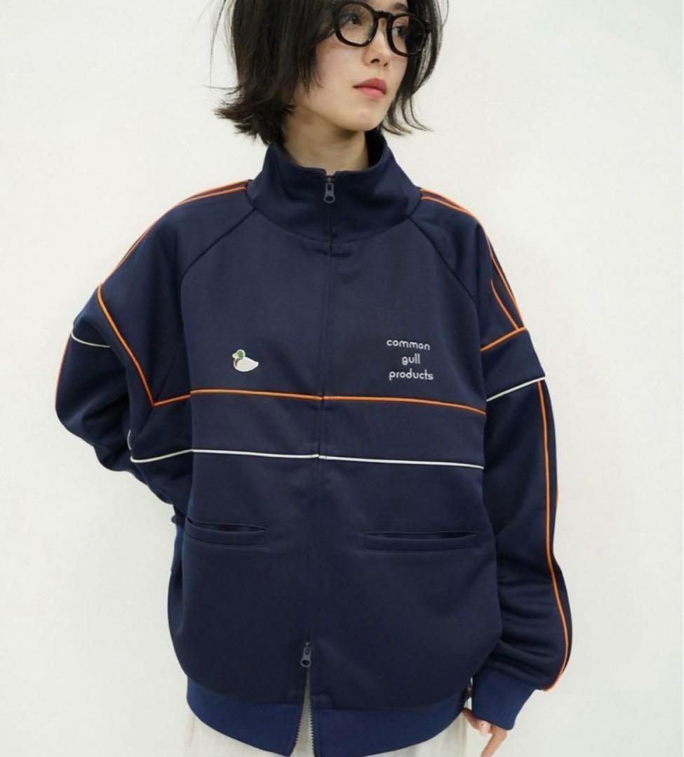 common gull products. 休日のトラックジャケット　ネイビー