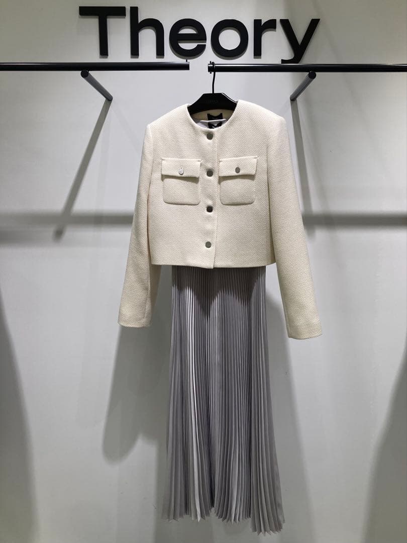 Theory ワンピース　ドレス　ノースリーブ　25SS サテンプリーツ
