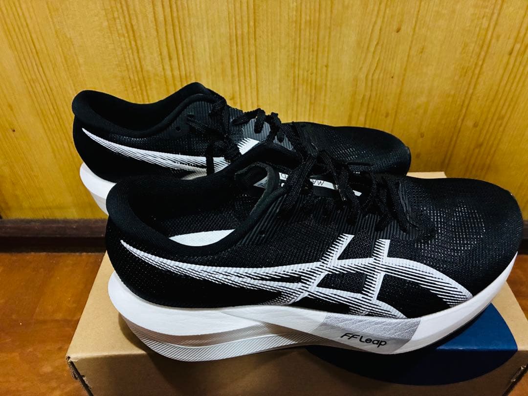 asics マジックスピード5 ワイド 27.0cm 美品 送料無料 メルカリ便