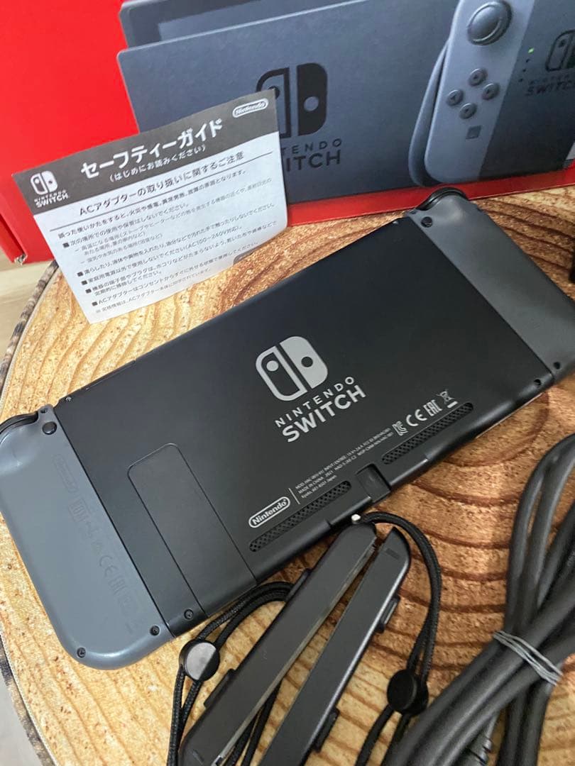Nintendo Switch ニンテンドースイッチ本体　グレー