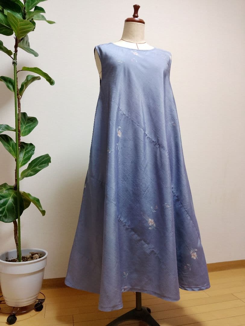 着物リメイク❀紬フレアーワンピース❀正絹ブルー花柄ストールリボン2本付き❀