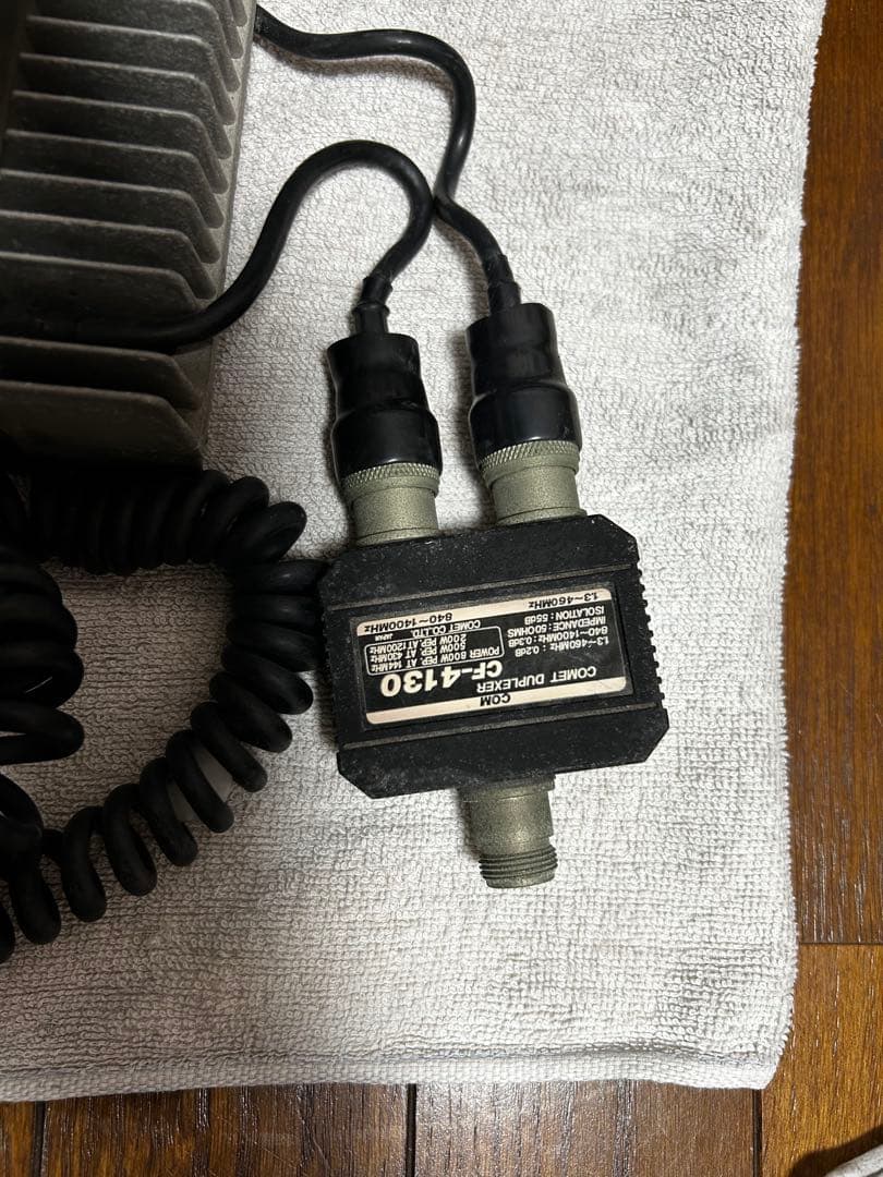 icon IC-2500 デュアルバンド受信機 本体と付属品