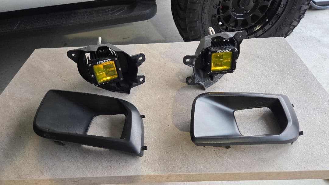 セコイア　TRDPRO専用　RIGID フォグライト　ベゼルセット　純正品