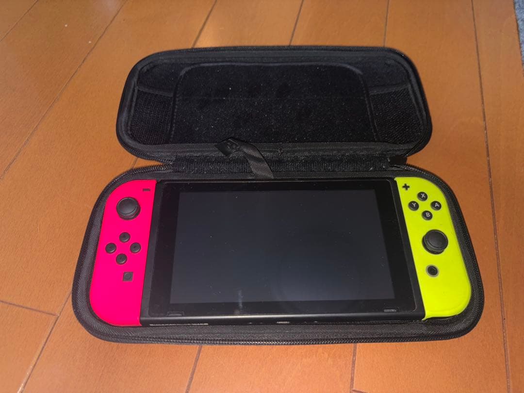 Nintendo Switch ネオンピンク、イエロー 、グレー本体、ケース付き