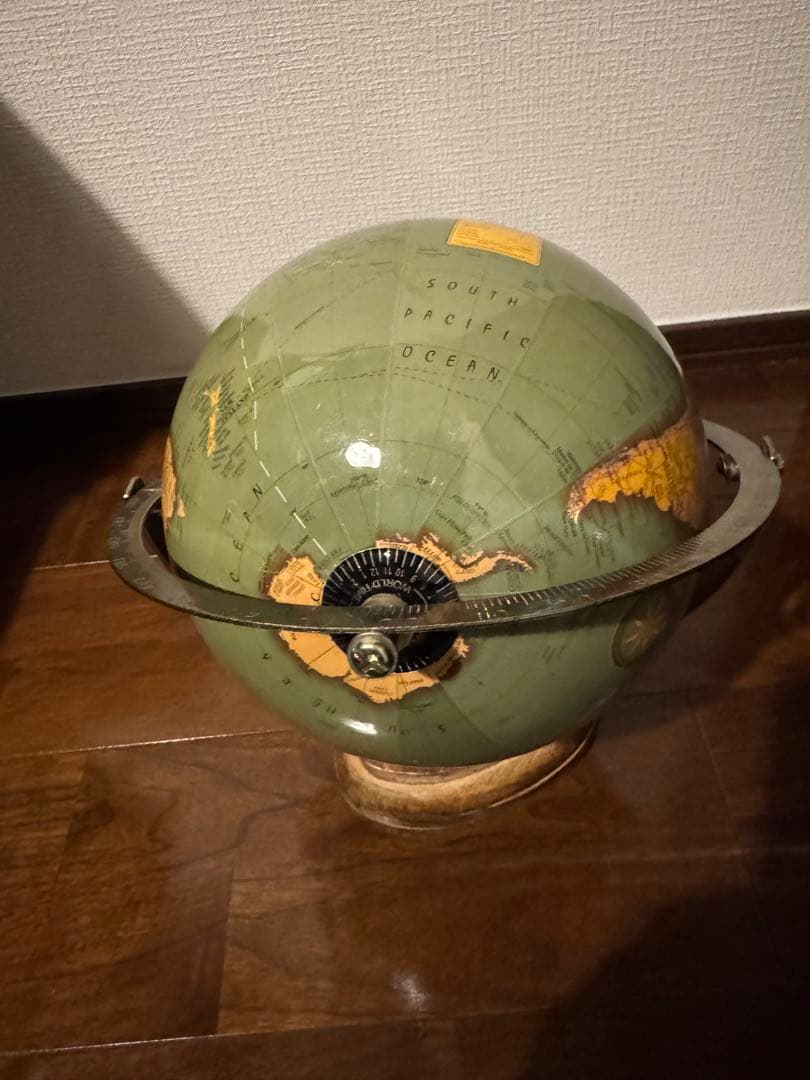 ACTUS / GLOBE Wood Stand Green 地球儀　廃盤