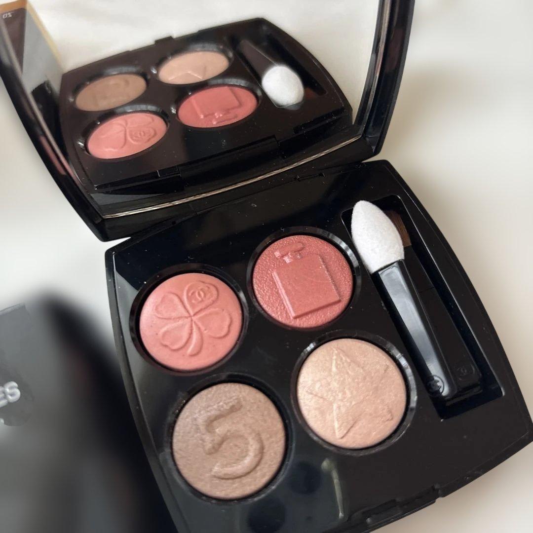CHANEL シャネル レキャトルオンブルブトン209
