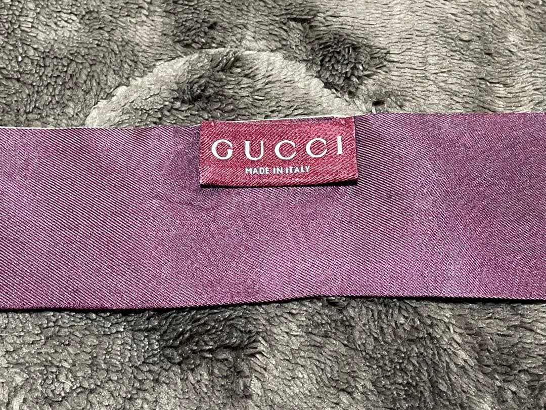 GUCCI　ヒグチユウコ　コラボ　ネックボウ　シルク　スカーフ　ノベルティ袋付