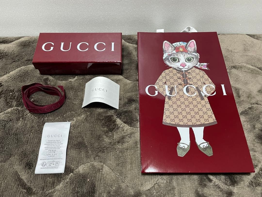 GUCCI　ヒグチユウコ　コラボ　ネックボウ　シルク　スカーフ　ノベルティ袋付