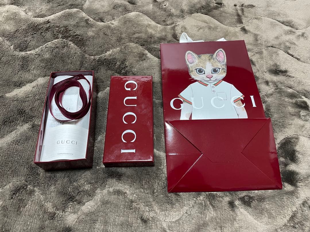GUCCI　ヒグチユウコ　コラボ　ネックボウ　シルク　スカーフ　ノベルティ袋付