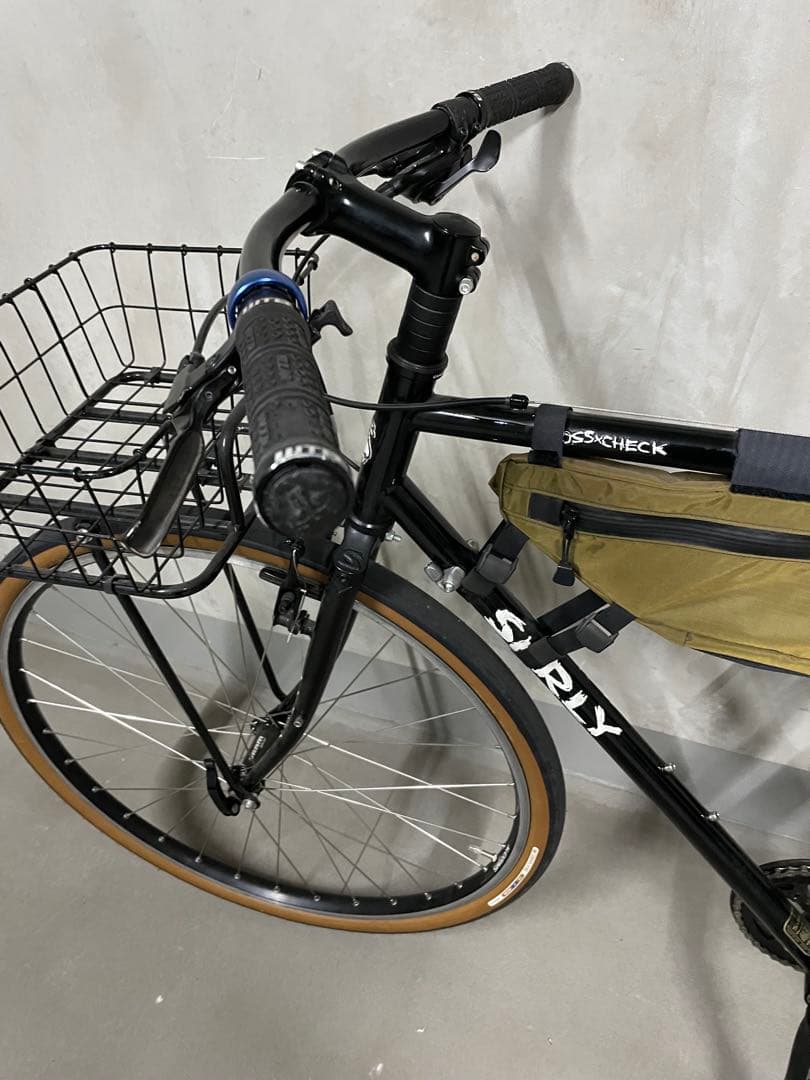 引き取り限定 SURLY CROSS CHECK BLACK 57 純正タイヤ付