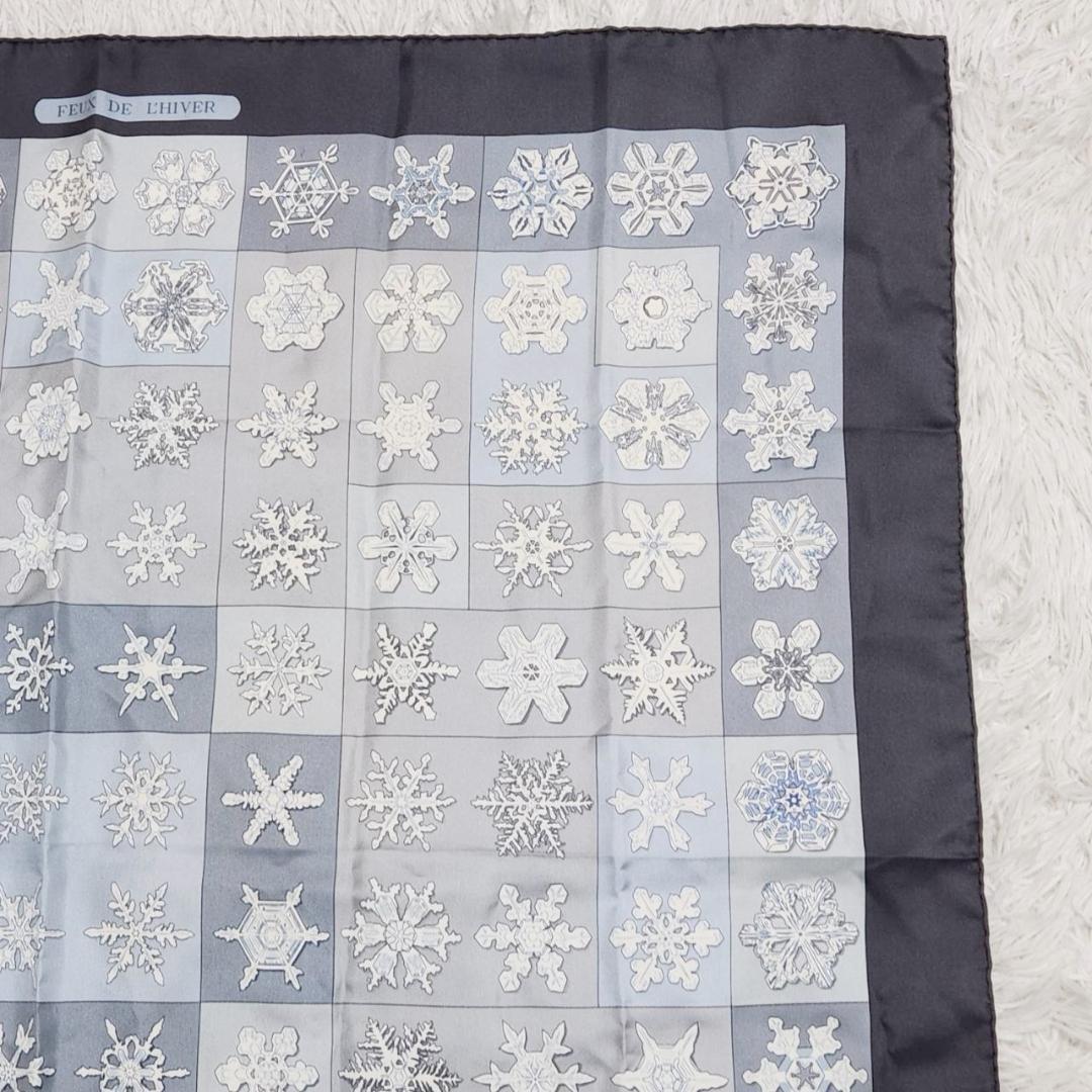 エルメス カレ90《冬の火》大判スカーフ 雪の結晶 シルク100% グレー 美品