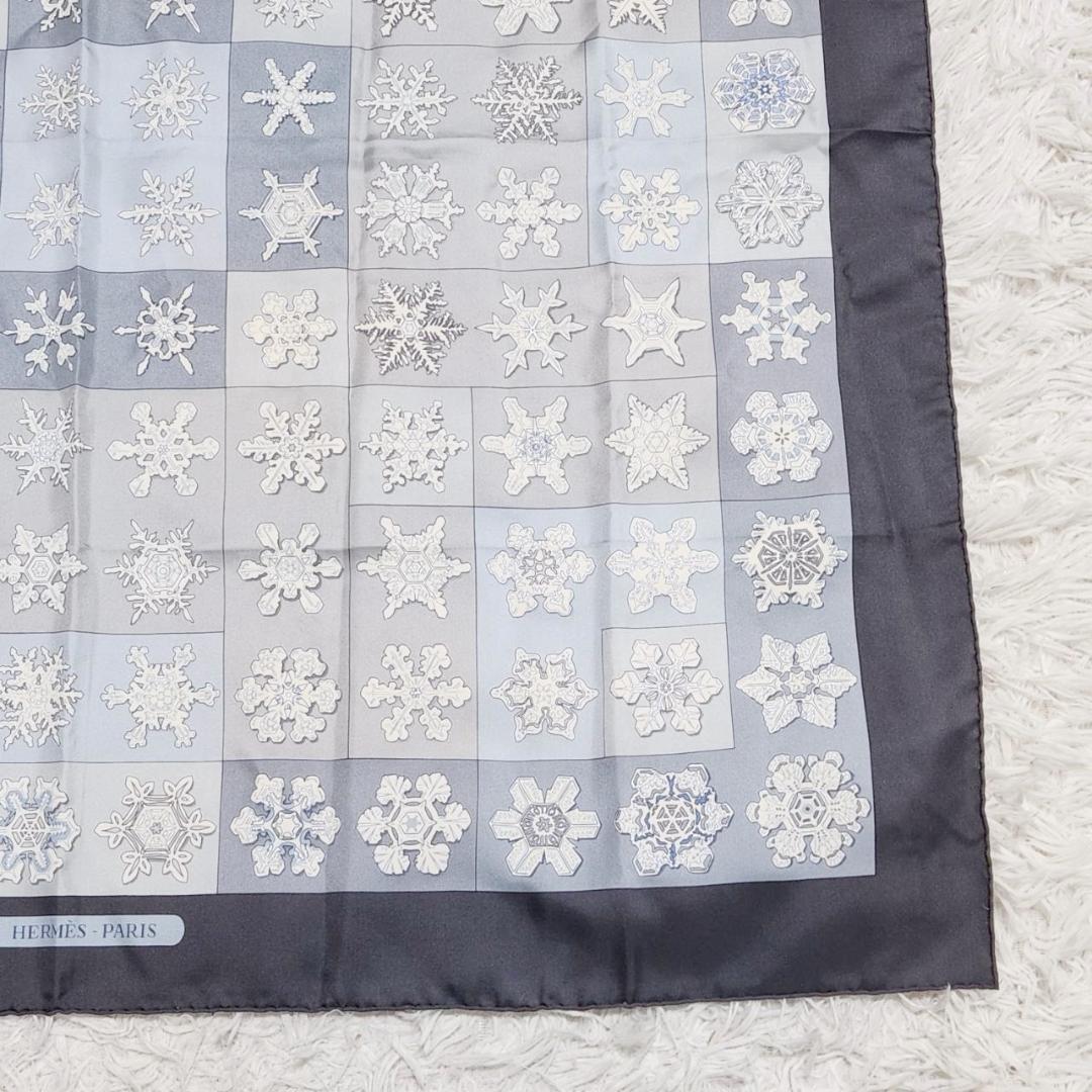 エルメス カレ90《冬の火》大判スカーフ 雪の結晶 シルク100% グレー 美品