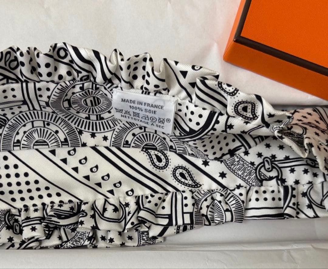 美品 HERMES エルメス ツイリー フリル エプロンドール