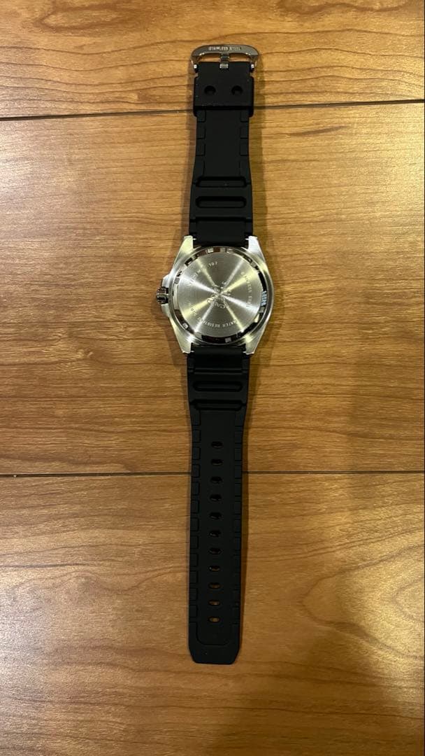 【美品】CASIOダイバーズ ウォッチ MDV-107-1A1JF