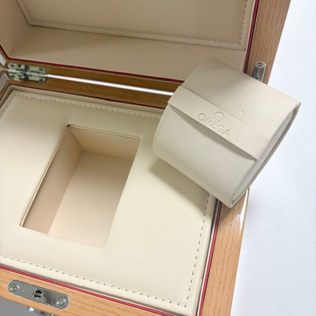 美品　オメガ　腕時計　ウォッチ　ケース　空箱　木目調　現行品