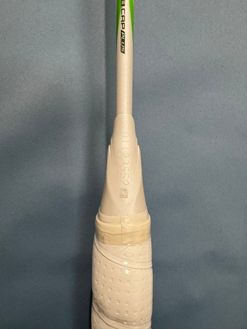 日本製YONEX アストロクス100ZZ VA 4UG5