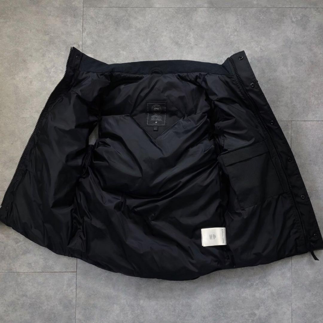 【超美品✨️✨️】最高級ダウン‼️カナダグース　ダウンベスト　ブラックレーベル M 黒