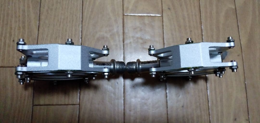 XPEDO XCF07AC フラットペダル シルバー/グリーン　255g