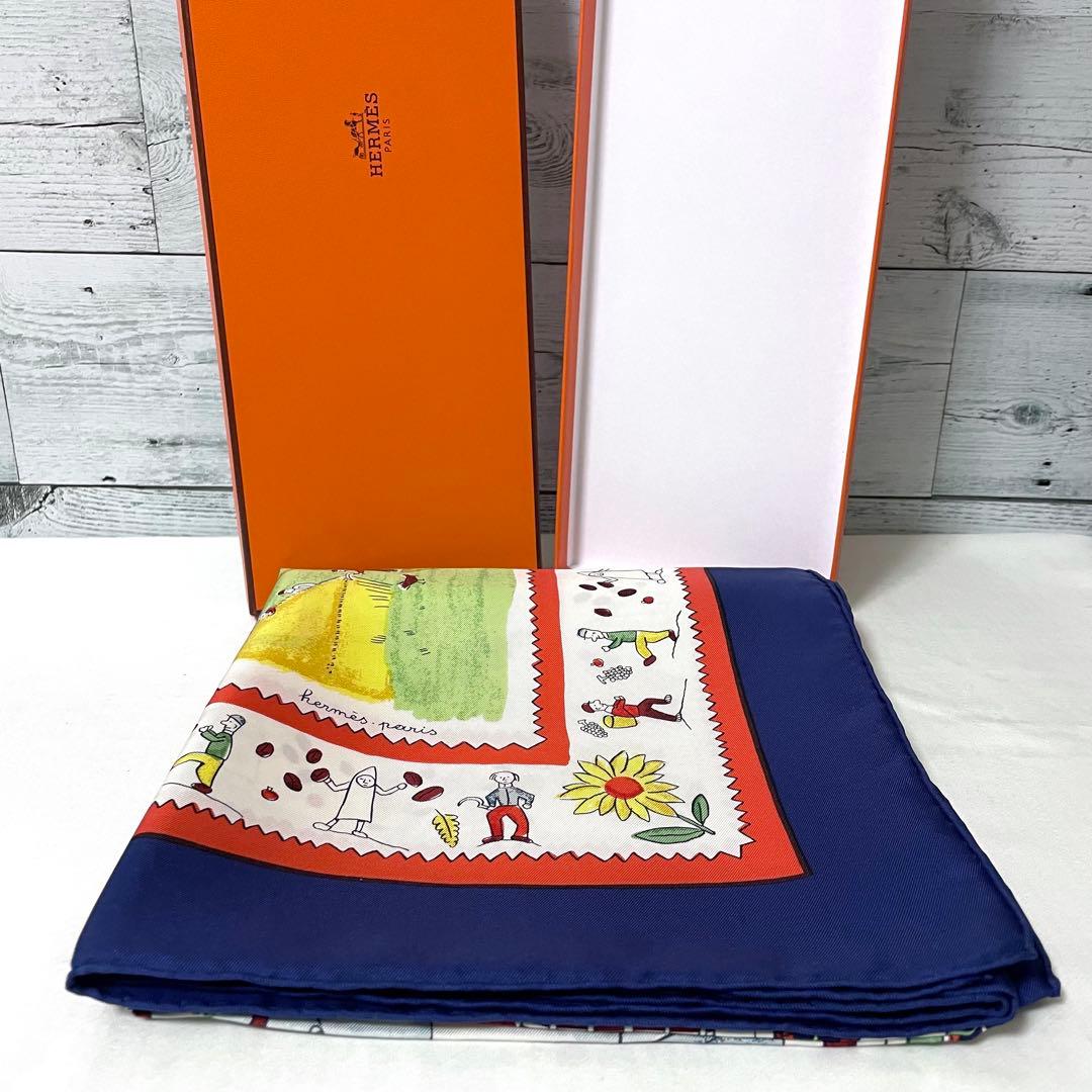 【新品未使用】HERMES スカーフ カレ90 故郷に帰る 総柄
