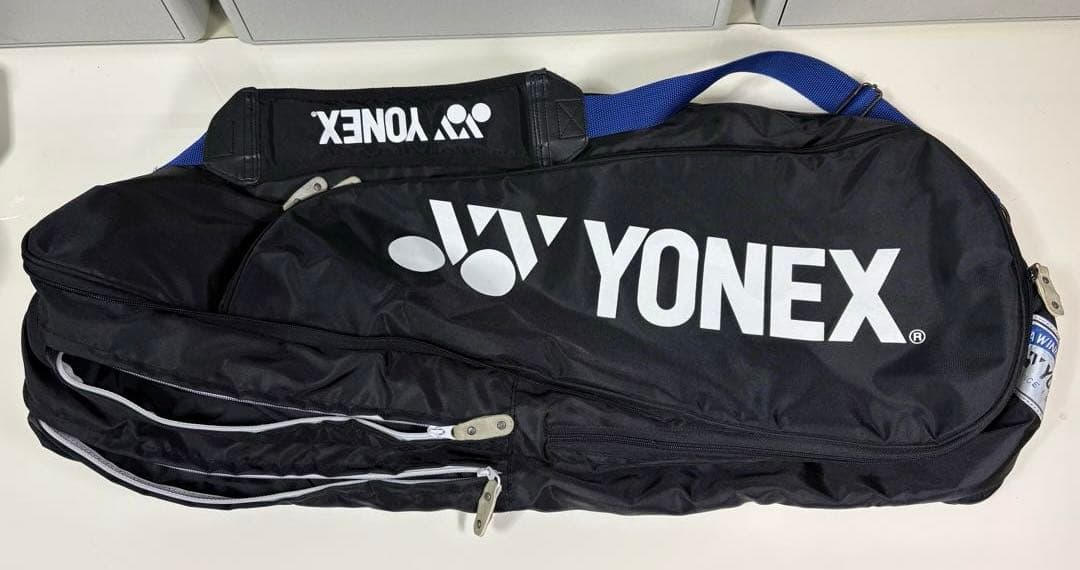 収納力抜群❤︎YONEX❤︎バドミントンバッグ❤︎ラケットバッグ❤︎ラケバ❤︎黒➕青