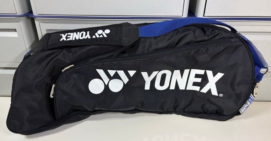 収納力抜群❤︎YONEX❤︎バドミントンバッグ❤︎ラケットバッグ❤︎ラケバ❤︎黒➕青