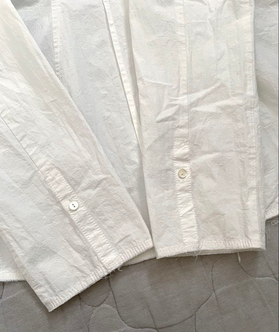 etre tokyo 美品　ラウンドネックシェイプフレアブラウス