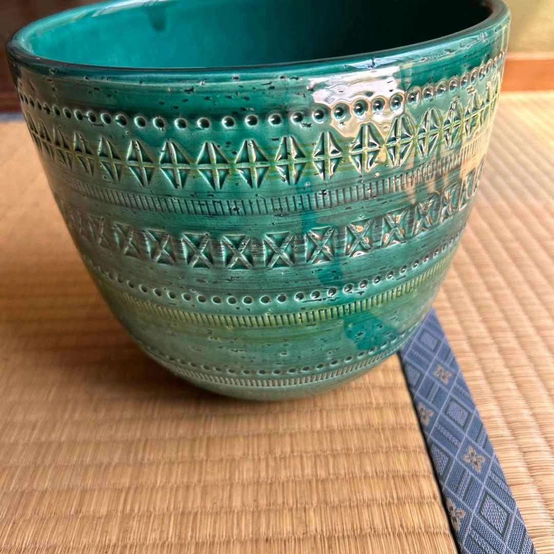 FLAVIA 陶器製の緑色の鉢