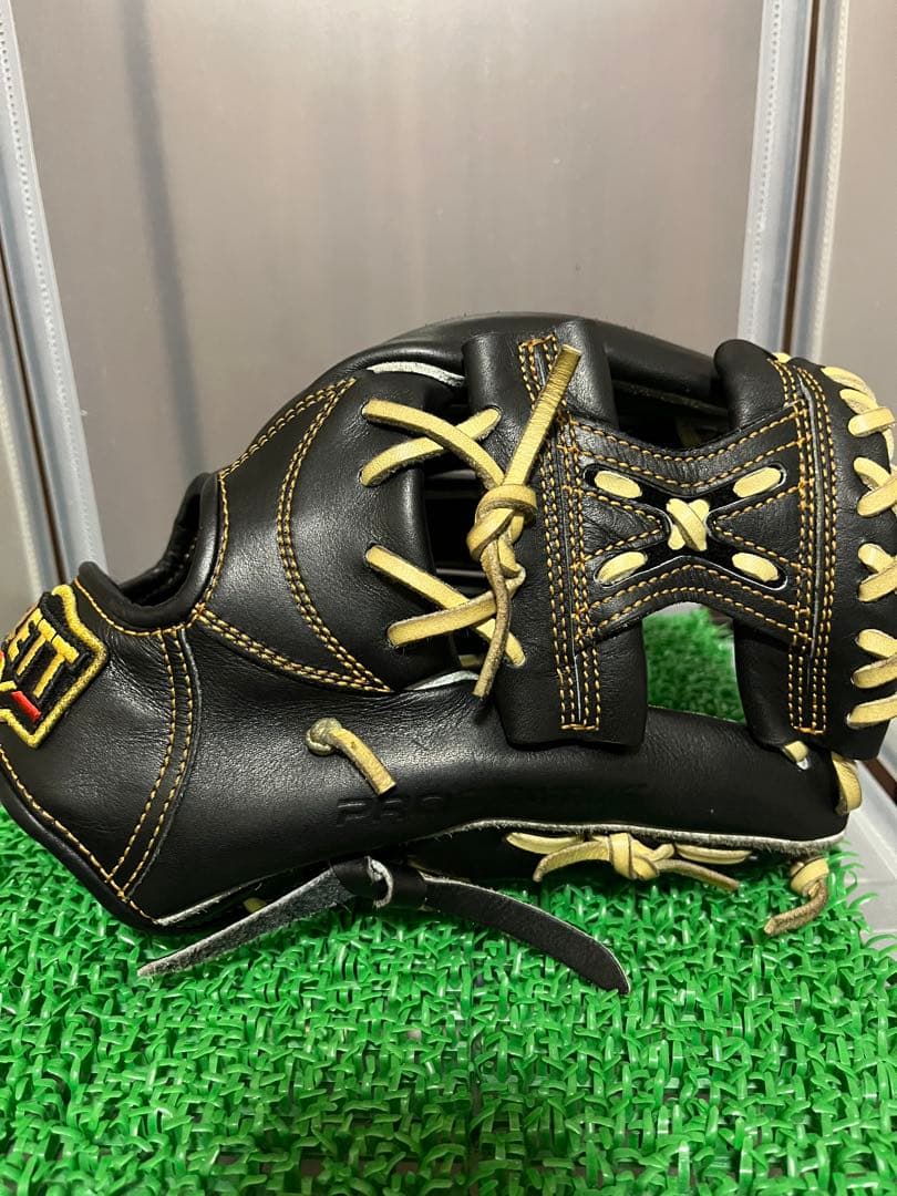 【30%以上オフ！】ゼットプロステイタス 硬式内野用グローブ 限定カラー