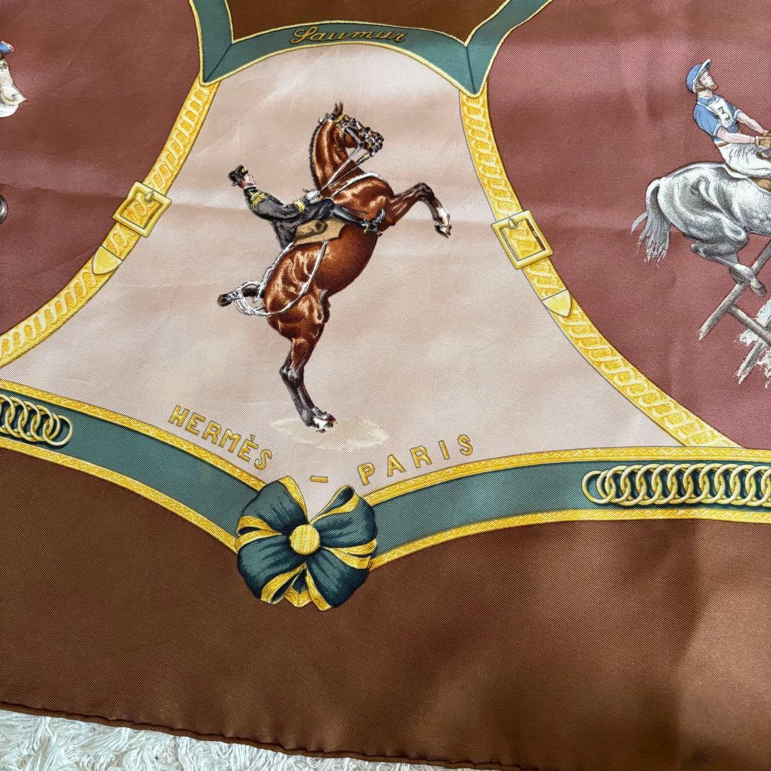 HERMES エルメス カレ90 スカーフソミュール シルク100%