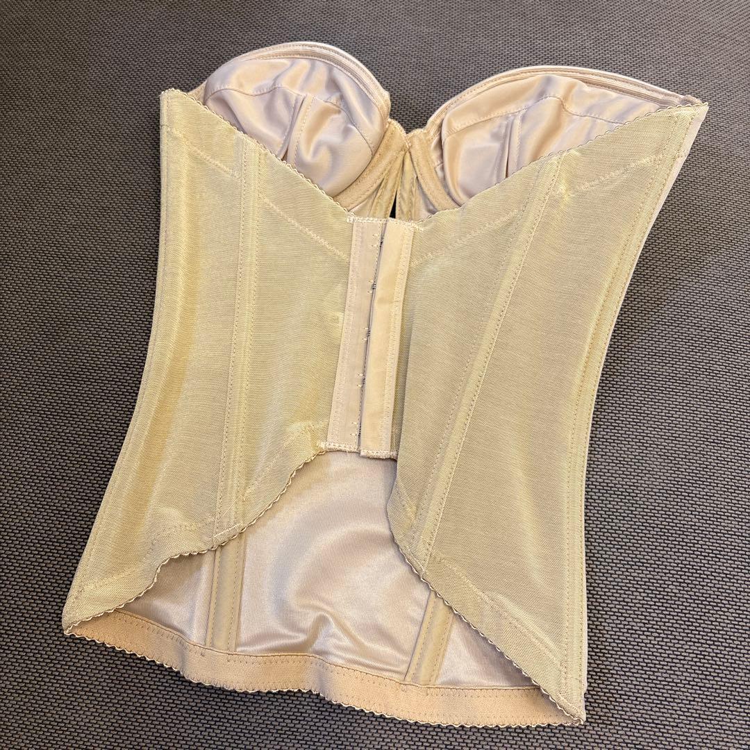 【美品】bridal bloom ロイヤルベージュ ビスチェC65 ガードルS